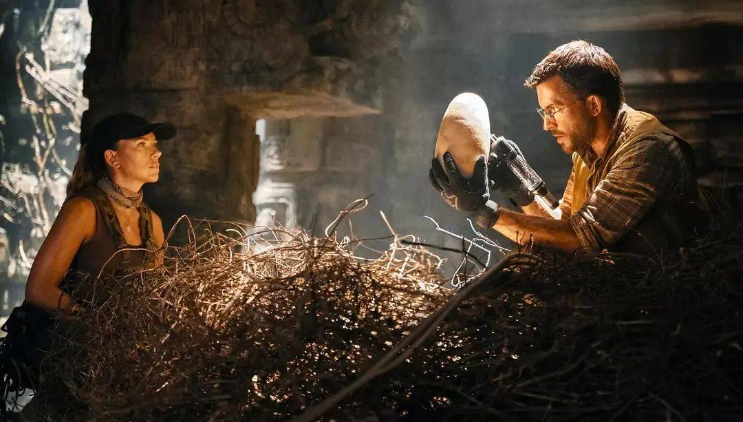 皇冠登3新2管理_两天破亿！观众边骂边看的《侏罗纪世界：重生》皇冠登3新2管理，为何还是暑期档票房收割机？