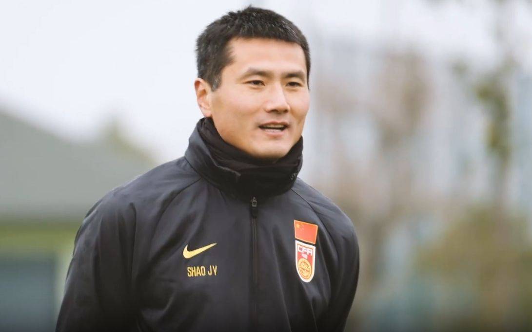 巴黎圣日耳曼 vs 拜仁慕尼黑
_邵佳一巴黎圣日耳曼 vs 拜仁慕尼黑
，国足新帅！