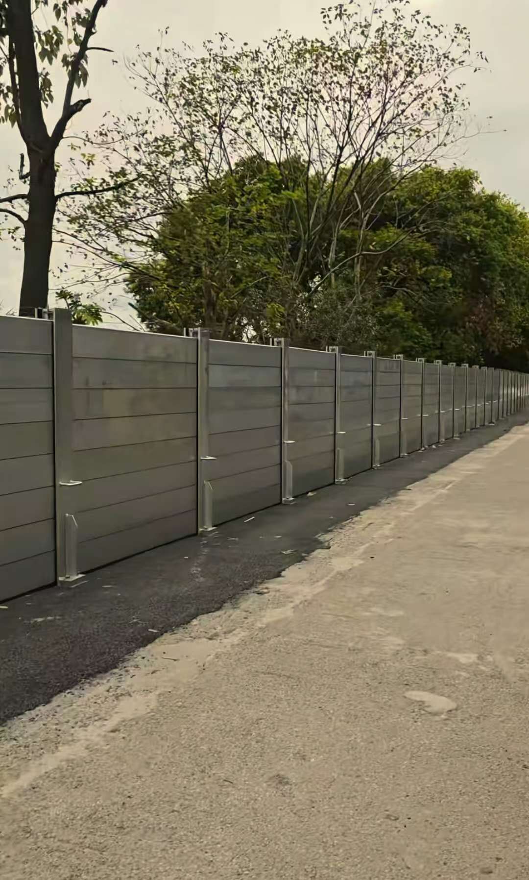 信用网怎么开户
_桂林安装可移动防洪挡墙信用网怎么开户
，网友担心影响观景，官方回应：不用时可以收起来，不影响