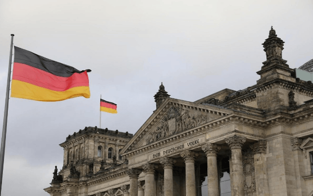 信用网皇冠申请注册
_乌军断粮7天大规模投降信用网皇冠申请注册
，德国先下手为强，凑80万大军与俄罗斯硬刚到底？俄乌局势重大反转