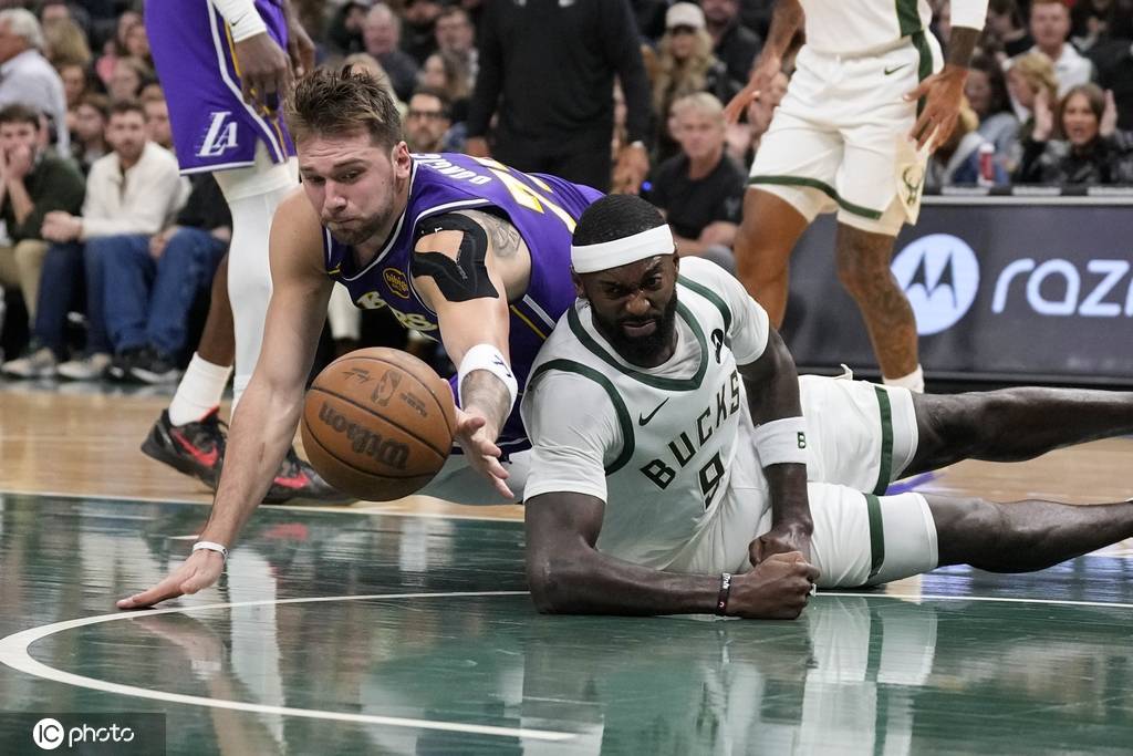 皇冠平台_东契奇41+9字母空砍32+10 湖人胜雄鹿结束五连客