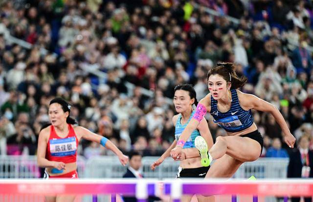 皇冠信用网如何申请
_吴艳妮还是哭了:当她不再是100米栏赛道上唯一的“答案”皇冠信用网如何申请
!