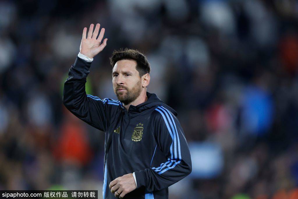 hga035会员注册
_能否卫冕世界杯hga035会员注册
?梅西:我们会全力以赴 但这并非易事