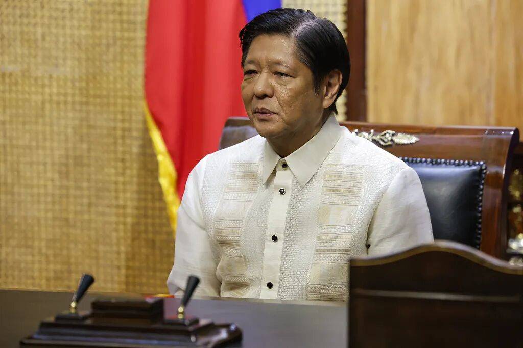 世界杯皇冠平台_菲律宾总统：欢迎中国的决定