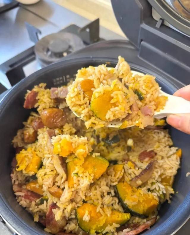 皇冠分红
_“上了高速皇冠分红
,发现全是聪明人”!还有人带了一锅饭……