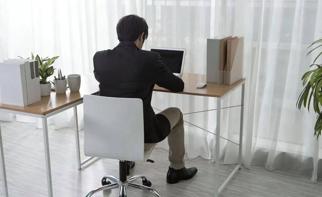 皇冠信用网怎么代理
_某重要岗位离职人员李某皇冠信用网怎么代理
,主动投靠境外间谍机关