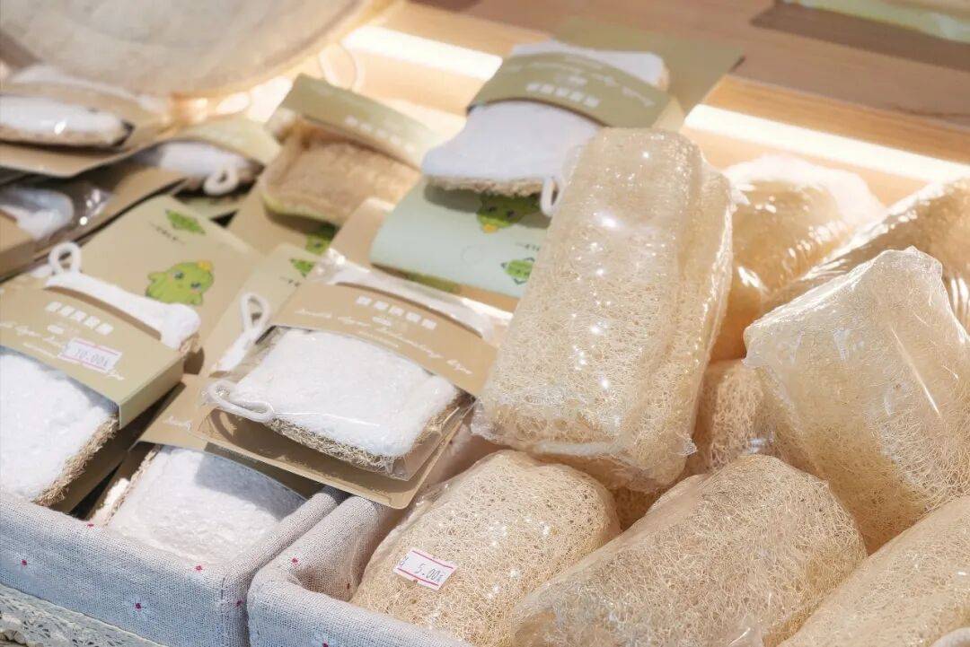 世界杯官网入口 _客户一次要60万根世界杯官网入口 ，她以为听错了……河南姑娘把“刷锅神器”做成行业“头部”，100多款产品卖进50多个国家